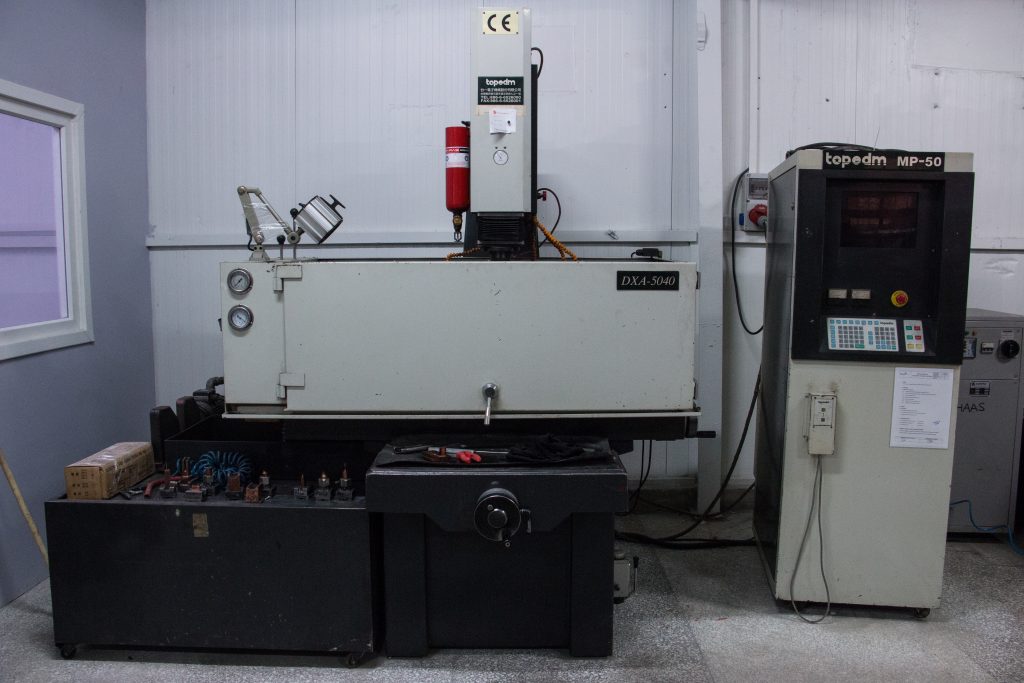 Otomatik Erozyon Ünitesi TOP EDM Kalıp İmalatı